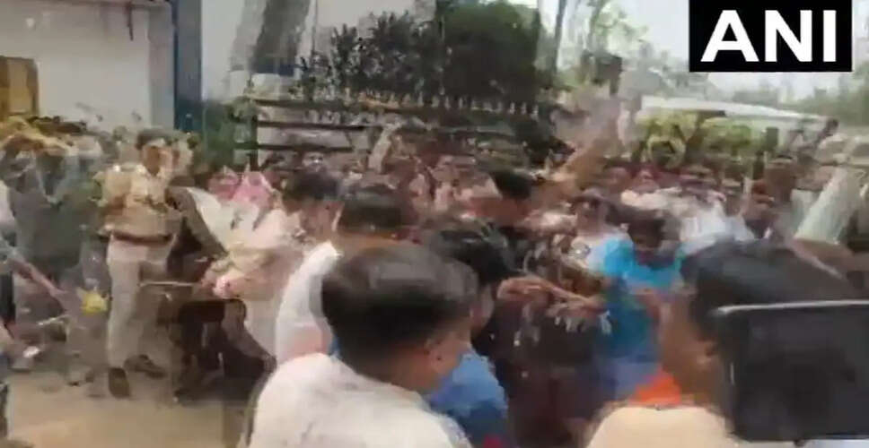 Political Tensions Escalate in Durgapur Amid Arrest of TMC Leader