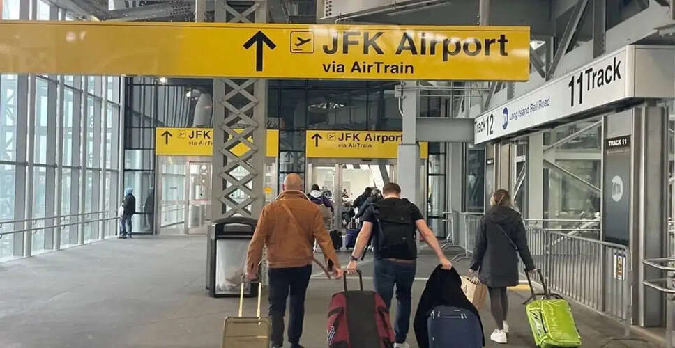 Close Call at JFK: Two Planes Abort Landings Amid Safety Concerns