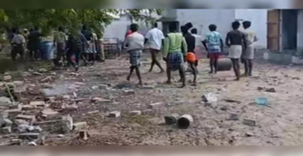 Eight killed in blast at fireworks factory in TN's Sivakasi