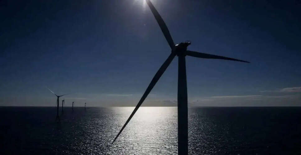 Severe Wind Alerts Issued for Chicago Area Amid Weather System