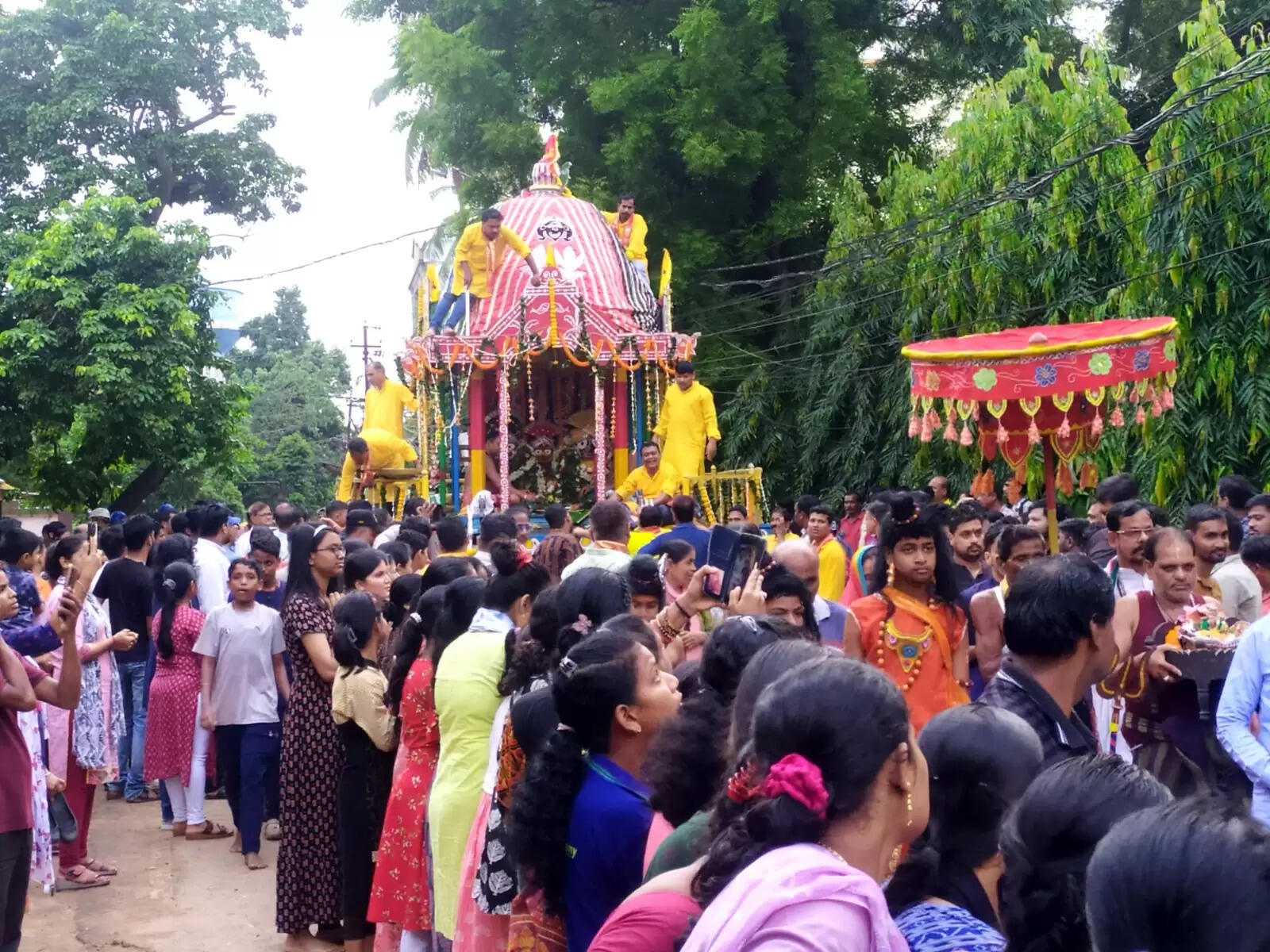Experience the Vibrant Bahuda Yatra: Chariot Processions in Puri and Beyond