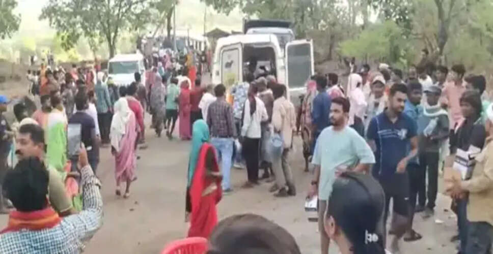 Tragic Tractor-Trolley Accident Claims Six Lives in Madhya Pradesh