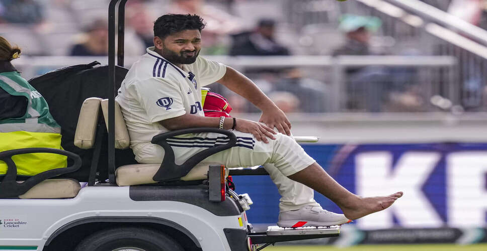 Rishabh Pant's Grit Shines Through Injury in Manchester Test