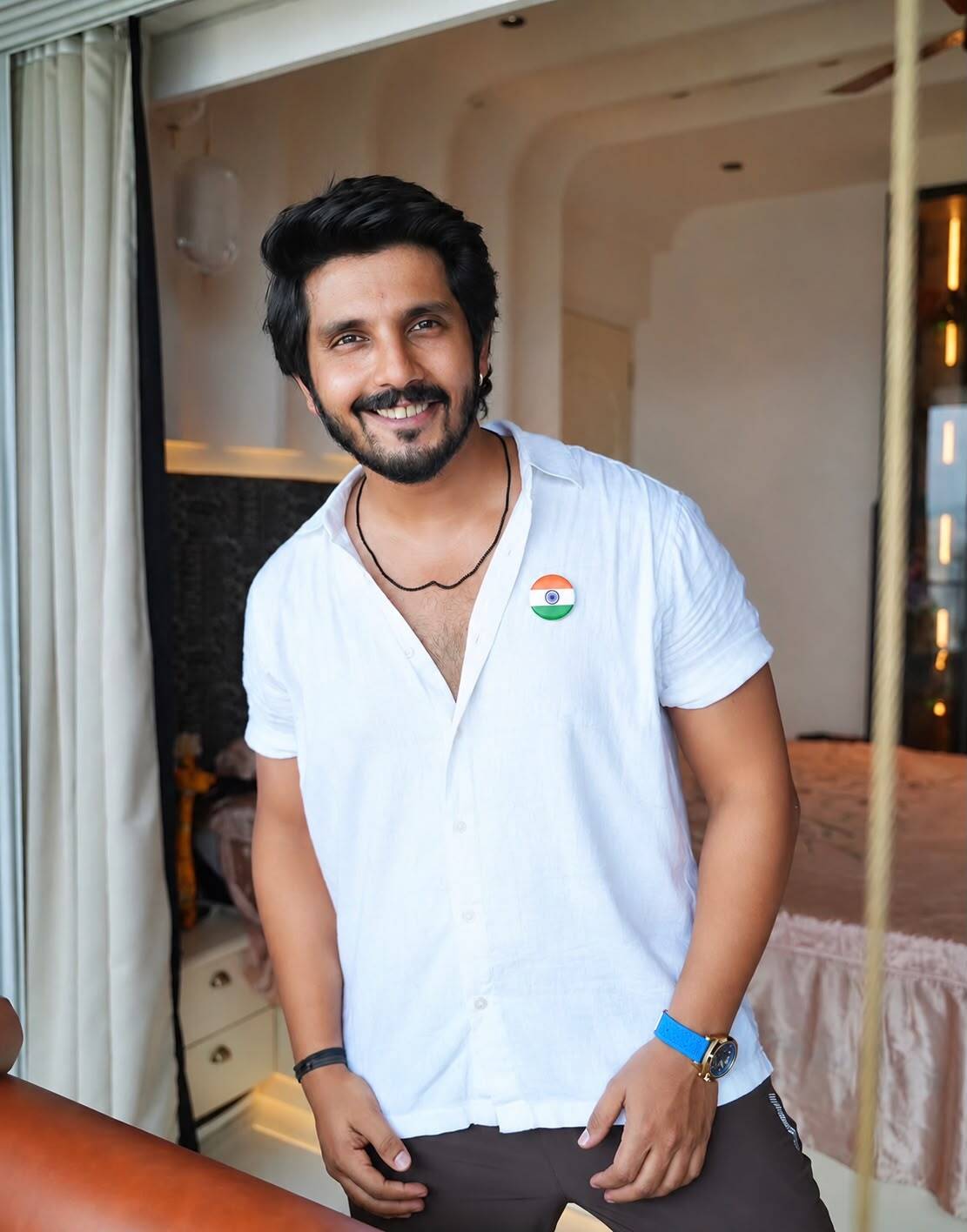 Celebrities Reflect on Patriotism and Freedom on India's 80th Independence Day