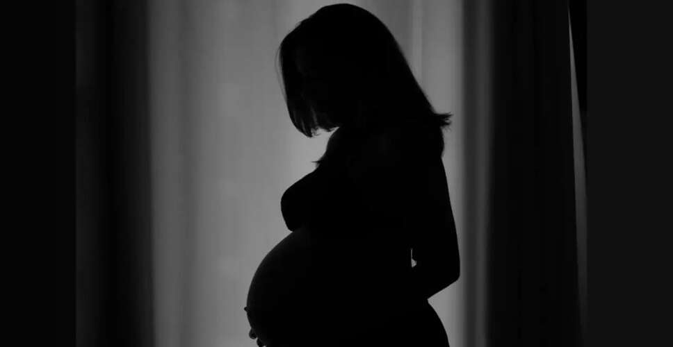 US Supreme Court Temporarily Restores Access to Mifepristone Abortion Pill