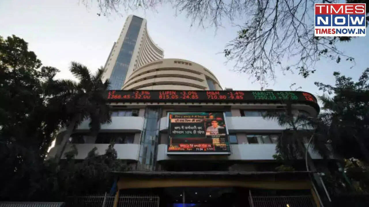 Indian Stock Market Faces Setback Amid Geopolitical Tensions and Earnings Uncertainty