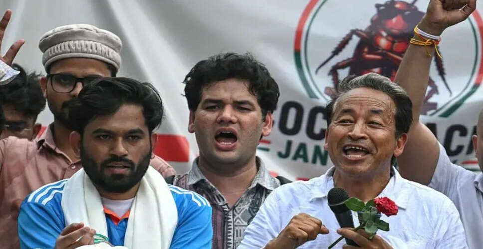 The Rise of the 'Cockroach Public Party' in Political Discourse
