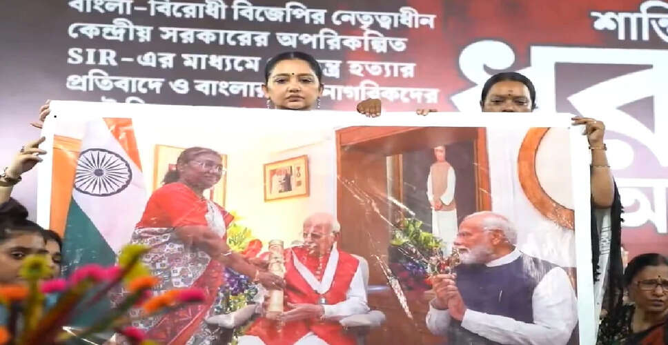 Political Tensions Emerge Over President Murmu's Protocol in West Bengal