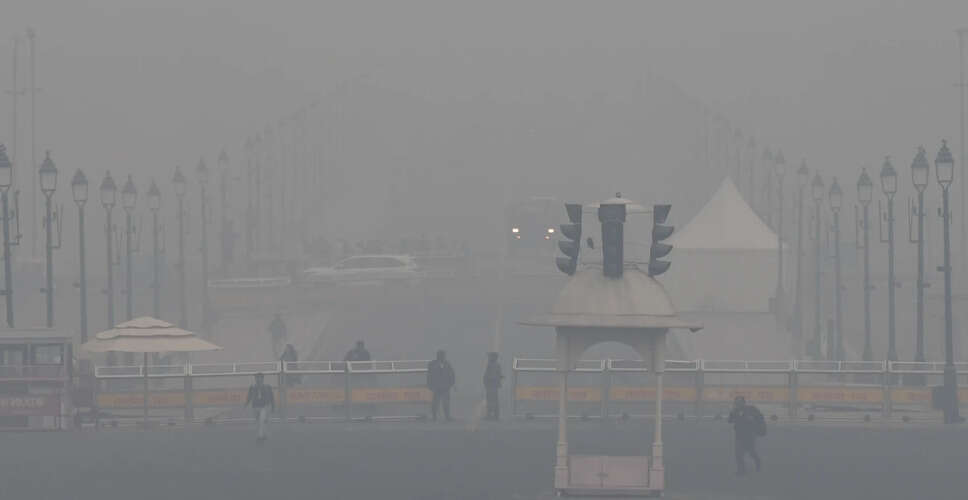 Delhi-NCR Weather Update: Yellow Alert Issued Amid Dense Fog