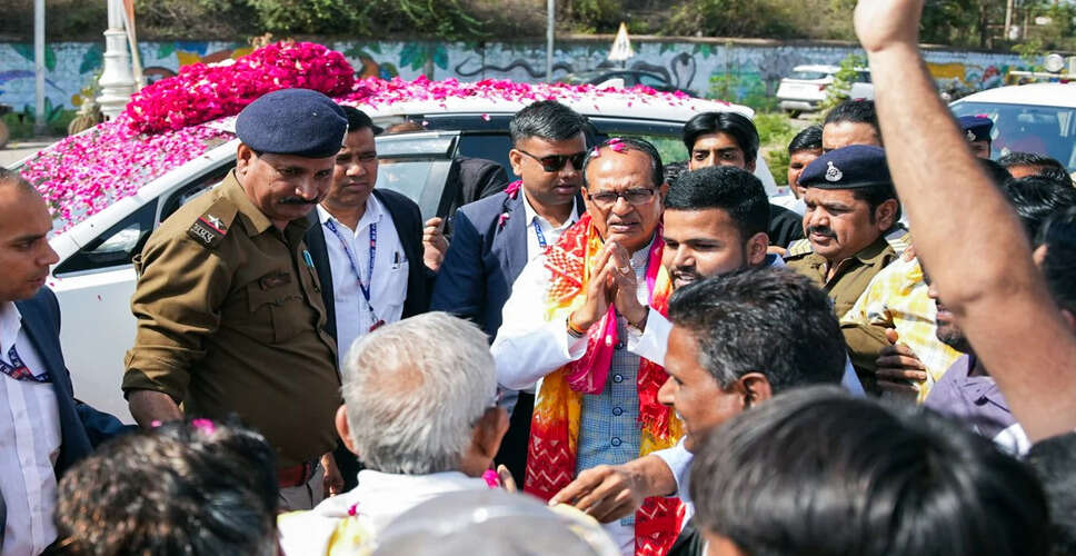 Shivraj Singh Chouhan Calls for Peace During Holi Celebrations