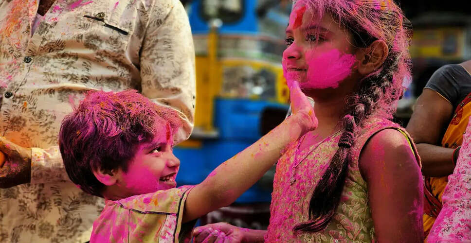 Ensuring Eye Safety for Kids During Holi Celebrations