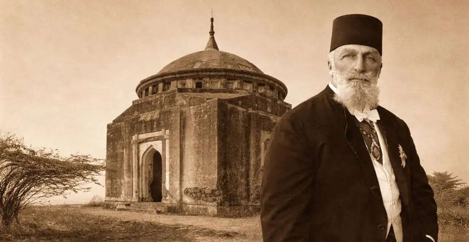 The Untold Story of an Abandoned Mausoleum in Maharashtra