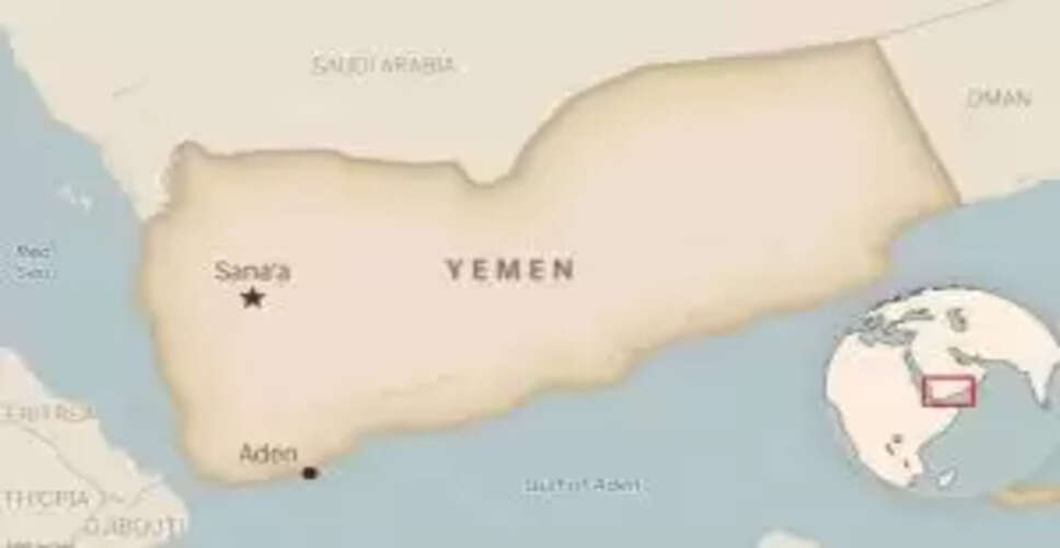Saudi Arabia Strikes Yemen's Mukalla Amid Rising Tensions with UAE-Backed Forces