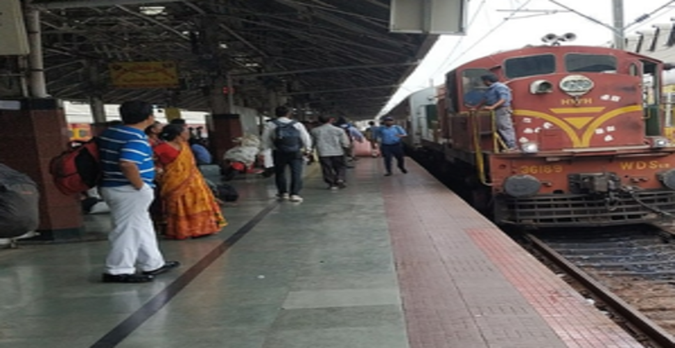 Woman stabbed to death at busy Howrah railway station