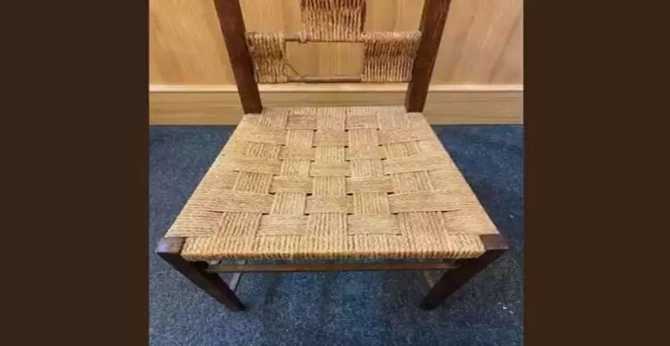 Woman Turns 500 Rupee Chair into 16 Lakh Profit