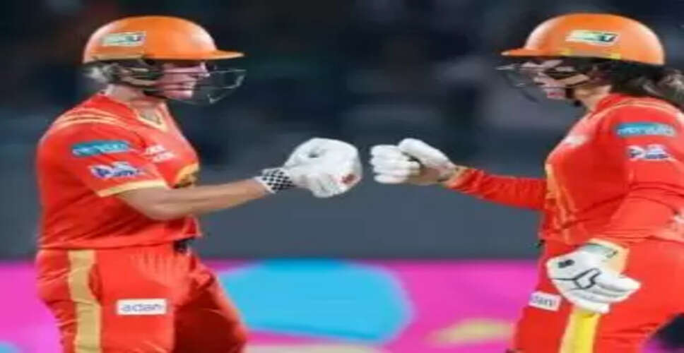 Gujarat Giants' Beth Mooney Shines with Unbeaten Half-Century in WPL Eliminator