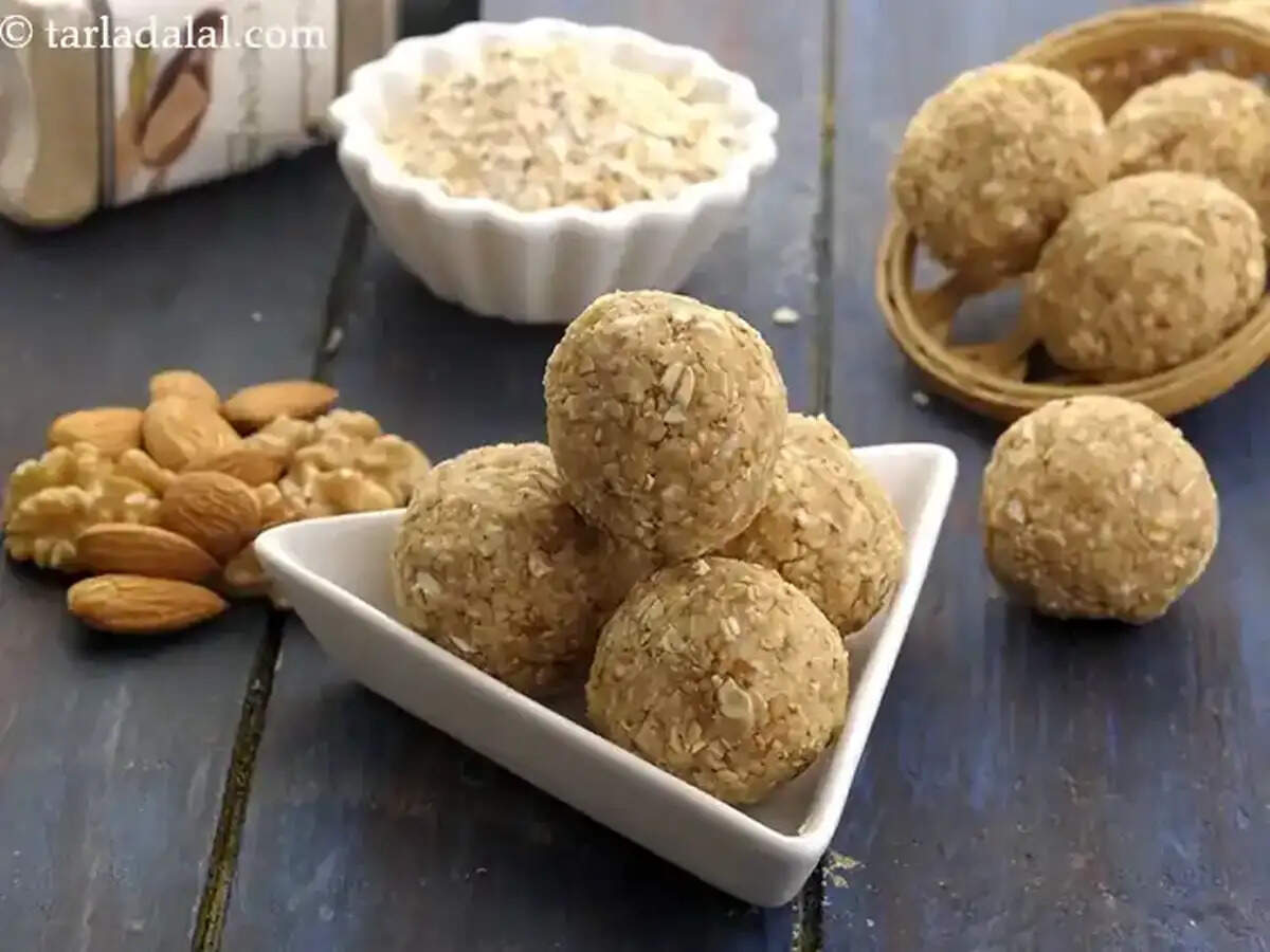 Delicious Sugar-Free Oat and Nut Laddoos Recipe