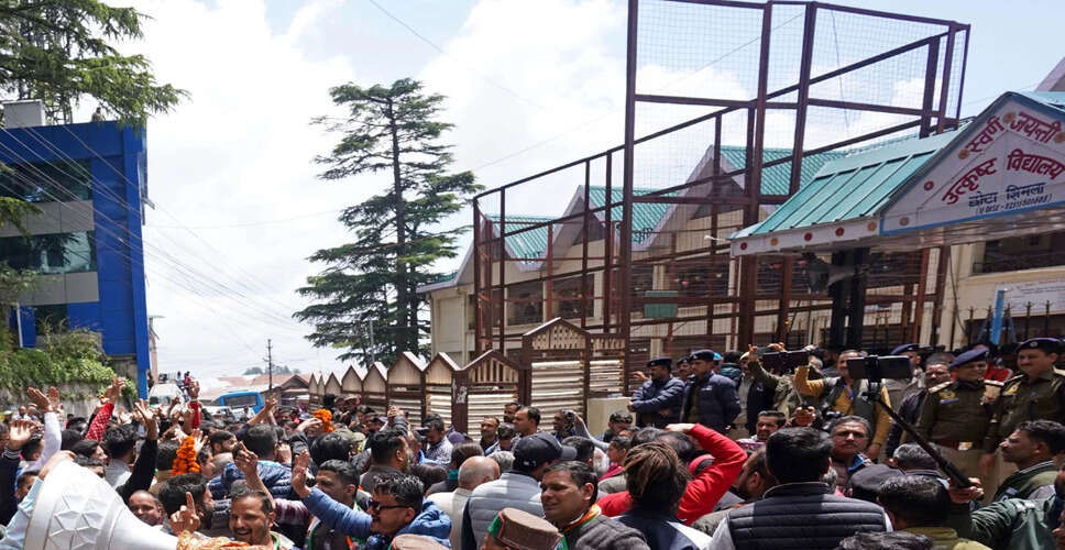 Political Turmoil Erupts in Shimla Municipal Corporation Meeting