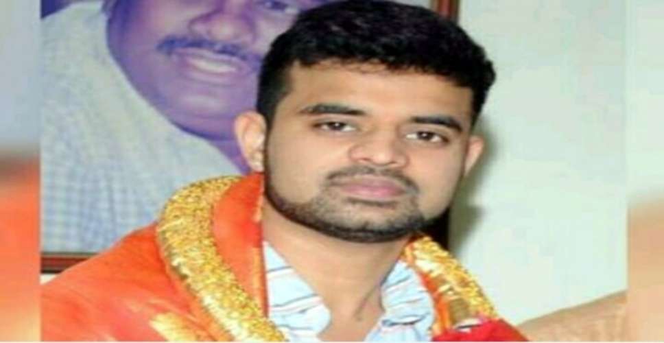 K'taka: Former PM Deve Gowda's grandson files nomination from Hassan as NDA candidate
