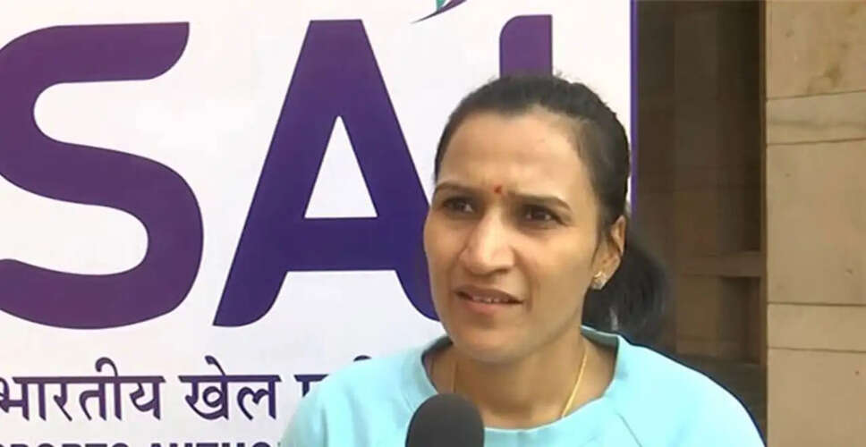 Tim White Highlights Rising Talent in Indian Junior Women's Hockey