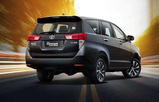 The new Toyota Innova Crysta is better than the old one, know how many features have changed and what is the