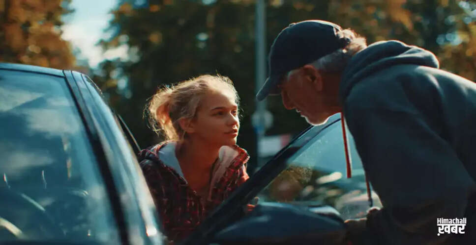 Father's Unexpected Reaction Captured in Viral Video with Couple