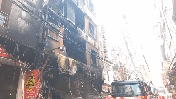 Tragic Fire in Delhi Claims Nine Lives in Palam Area