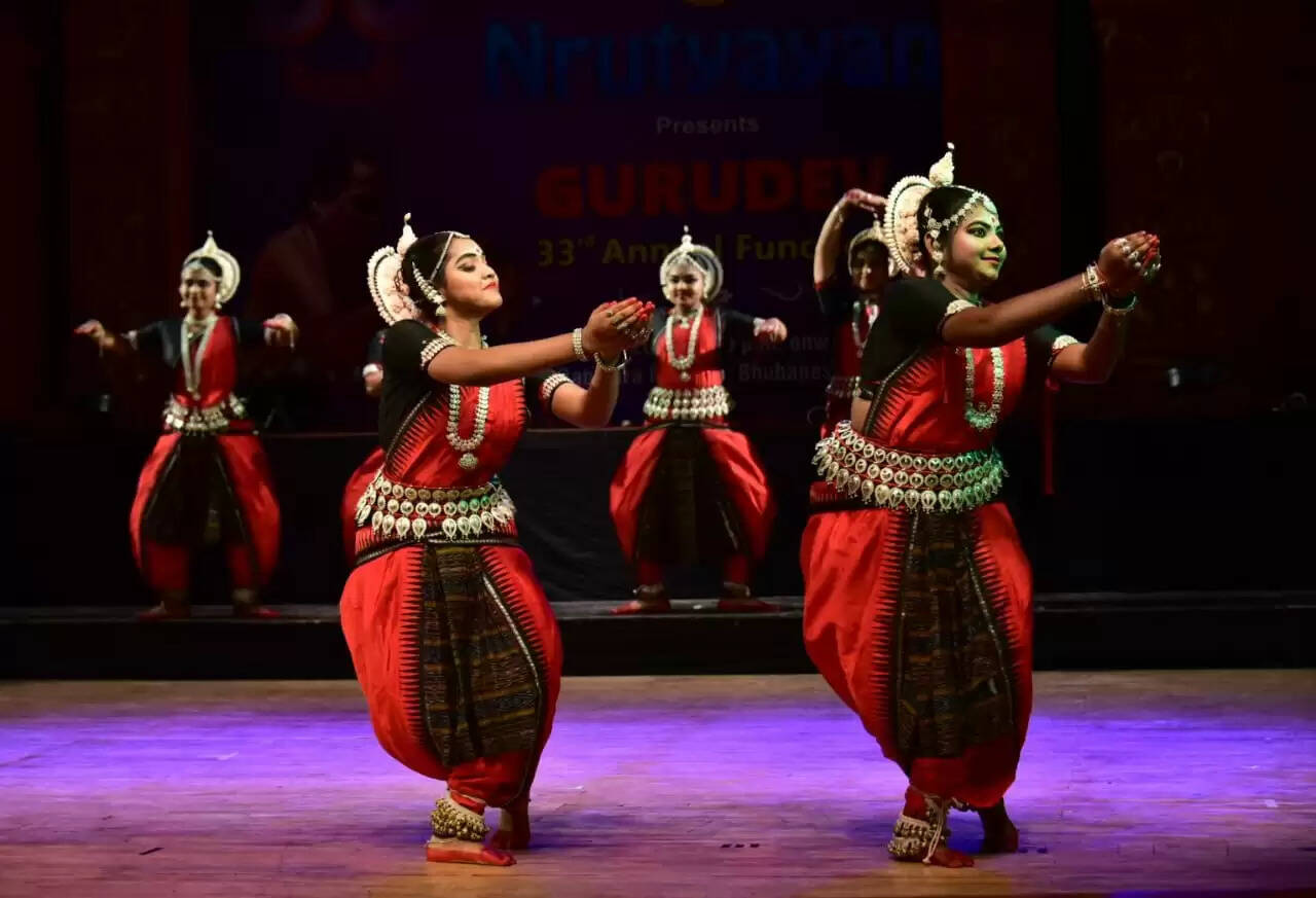 Bhubaneswar Sizzles Under Intense Heat: Highlights from Nrutyayan's 33rd Annual Function