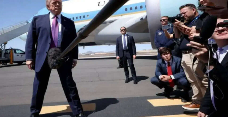 Public Reaction to Trump's Posture Raises Health Speculations