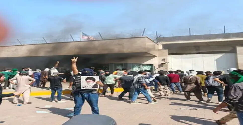 Pakistan's Army Chief Faces Dilemma Amid Rising Shia Mobilization