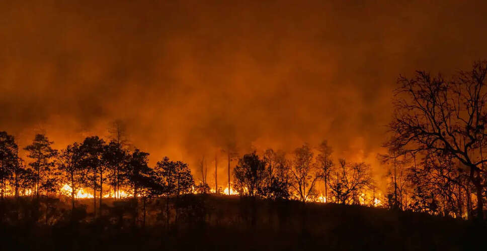 Wildfire Threatens Phoenix Area in Arizona