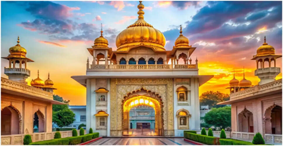 Top Gurudwaras to Visit in Delhi This Baisakhi