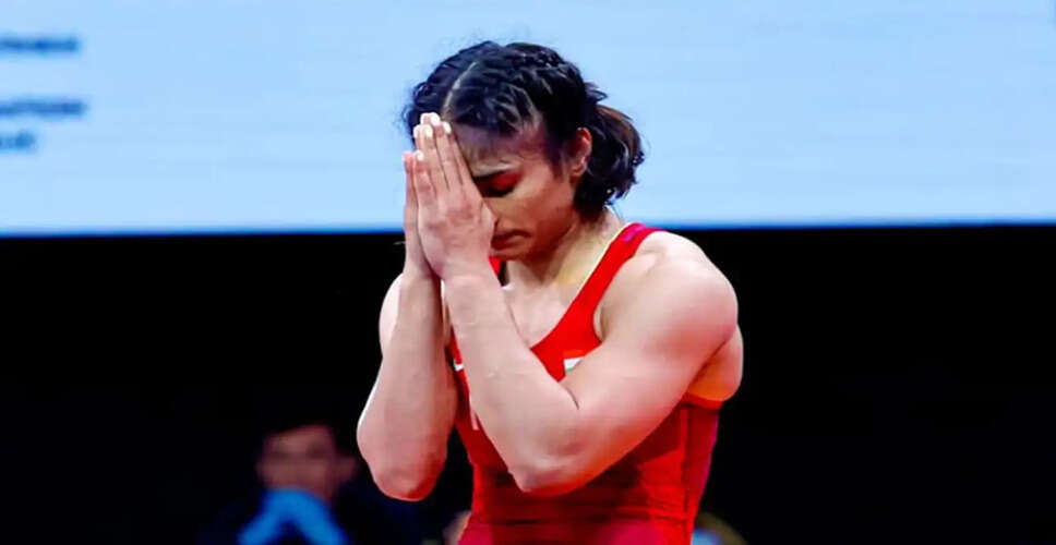 Vinesh Phogat Faces WFI Show Cause Notice Amid Controversy
