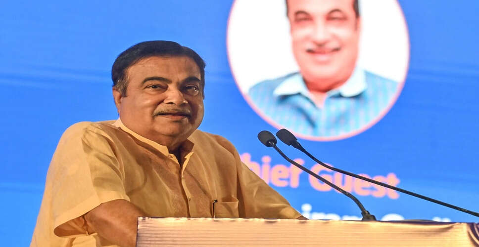 Nitin Gadkari Criticizes Congress for Weakening Border Talks with Neighbors