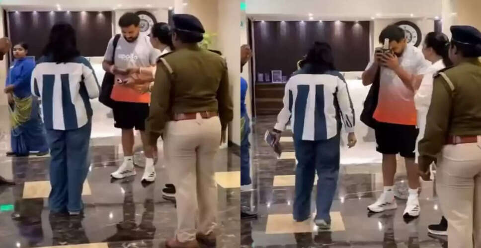 Rohit Sharma Receives Ganesha Idol from Fans Ahead of ODI Series Against South Africa