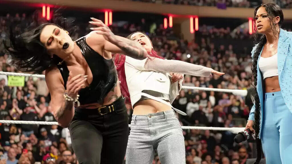 WrestleMania 41: IYO SKY's Championship Win Sparks Triple Threat Showdown