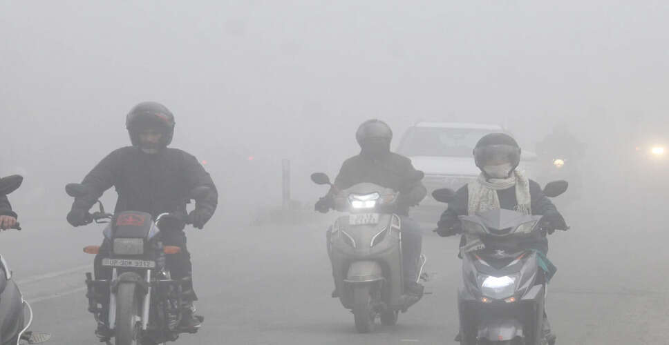 Severe Fog and Poor Air Quality Plague Delhi