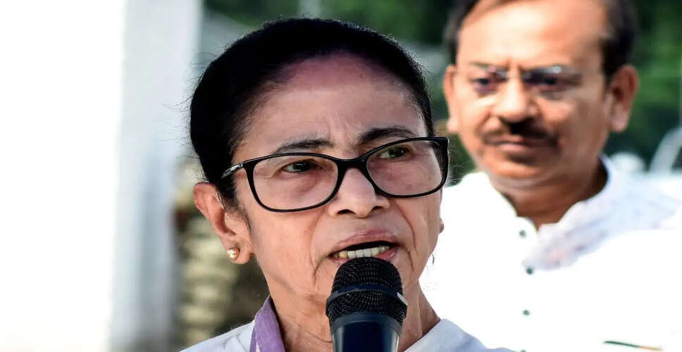 Internal Turmoil in TMC: Mamata Banerjee Faces Rebellion Amidst Low Attendance at Key Meeting