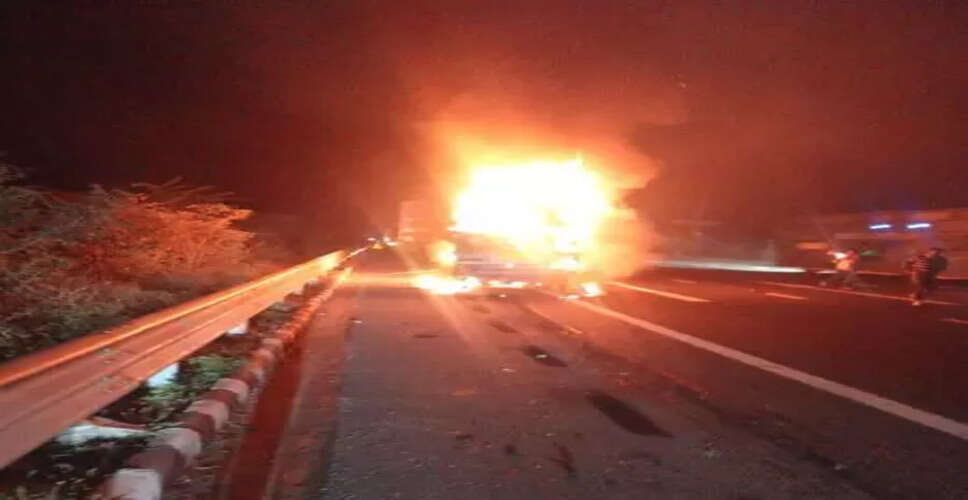 Tragic Collision on Delhi-Mumbai Expressway Claims Three Lives
