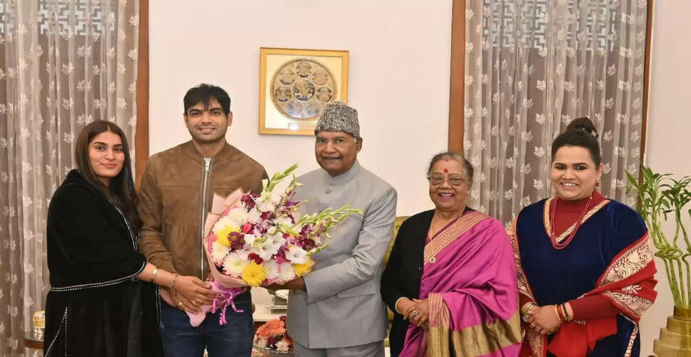 Neeraj Chopra and Wife Visit Former President Ram Nath Kovind