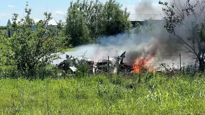 Serious Plane Crash in Kasganj, Uttar Pradesh: Pilot Injured