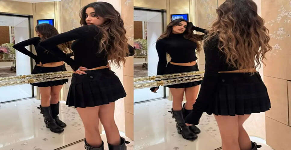 Janhvi Kapoor's Summer Fashion: Trendy Looks to Inspire Your Wardrobe