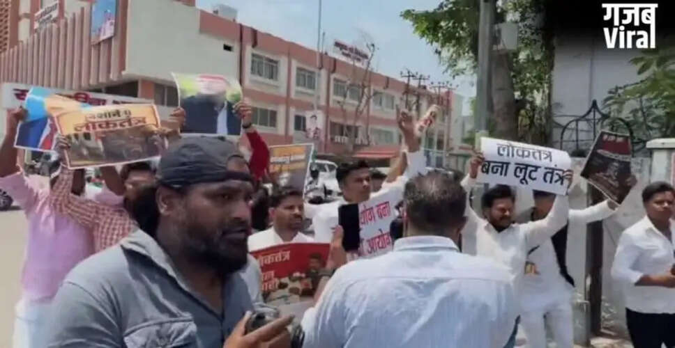 Protests Erupt Outside UP Assembly Against Election Commission