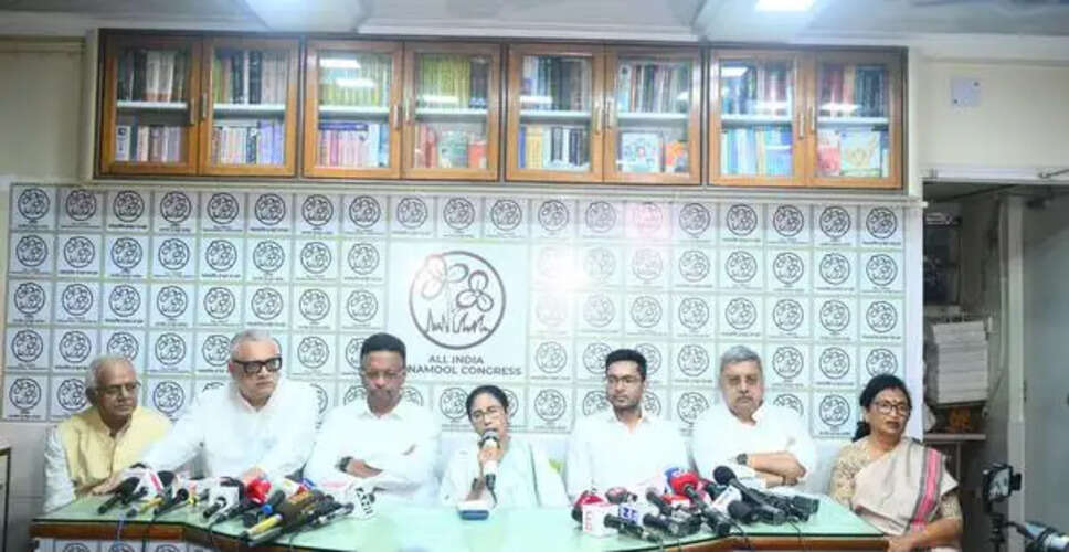 Mamata Banerjee Refuses to Resign as West Bengal Chief Minister After Election Loss