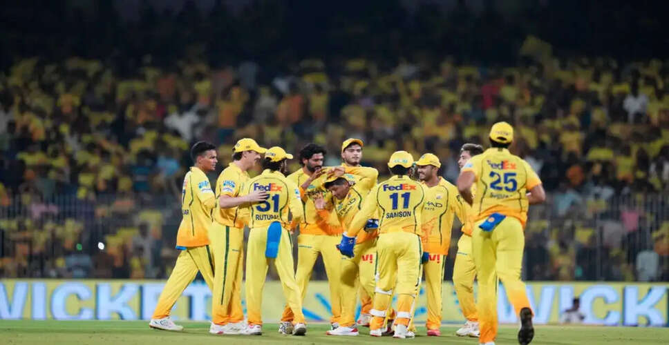 Sunil Gavaskar Expresses Concerns Over CSK's Bowling in IPL 2026