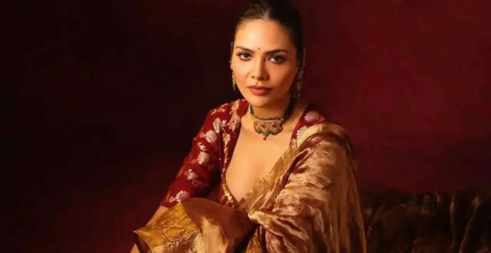 Esha Gupta and Other Indians Stranded in UAE Amid Tensions