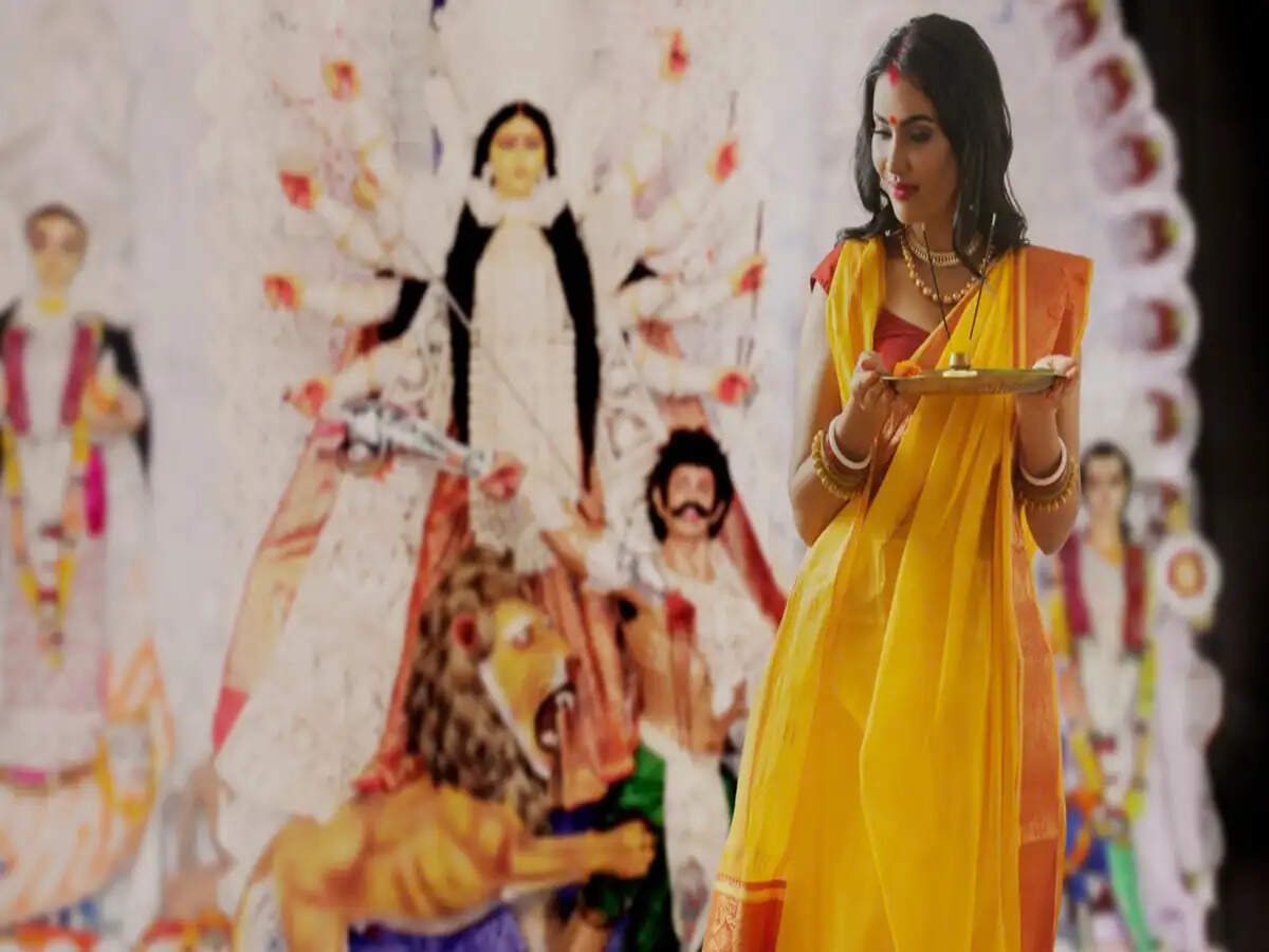Stylish Saree Ideas for Durga Puja Celebrations