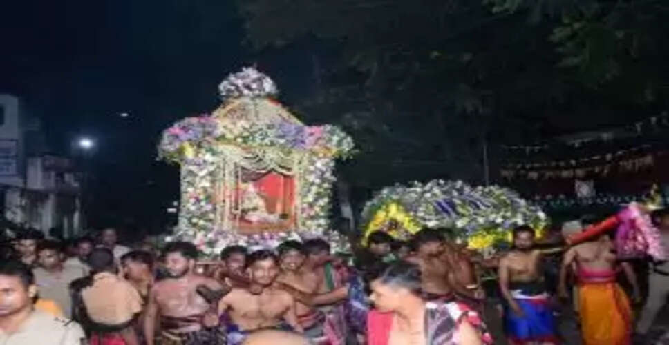 A Spectacular Celebration: Goddess Gauri's Arrival at Bhubaneswar's Lingaraj Temple