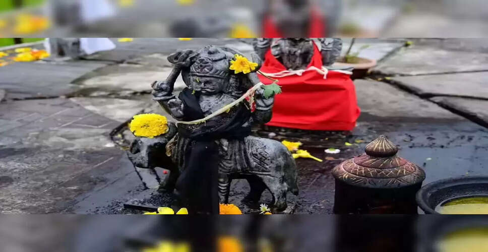 Understanding the Absence of Lord Shani Idols in Homes