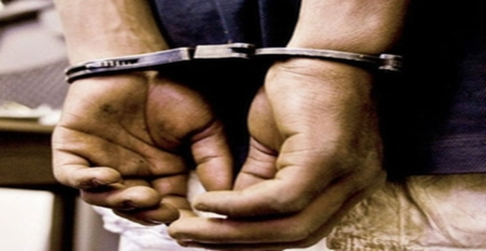 Vadodara Crime Branch arrests two criminals